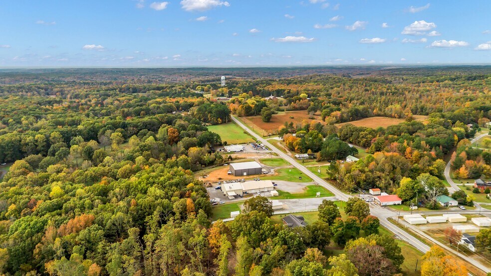 More Photos Of 4842 Highway 100, Lyles Restaurant For Lease