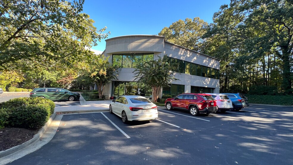 More Photos Of 6645 Peachtree Dunwoody Rd, Atlanta Office For Lease