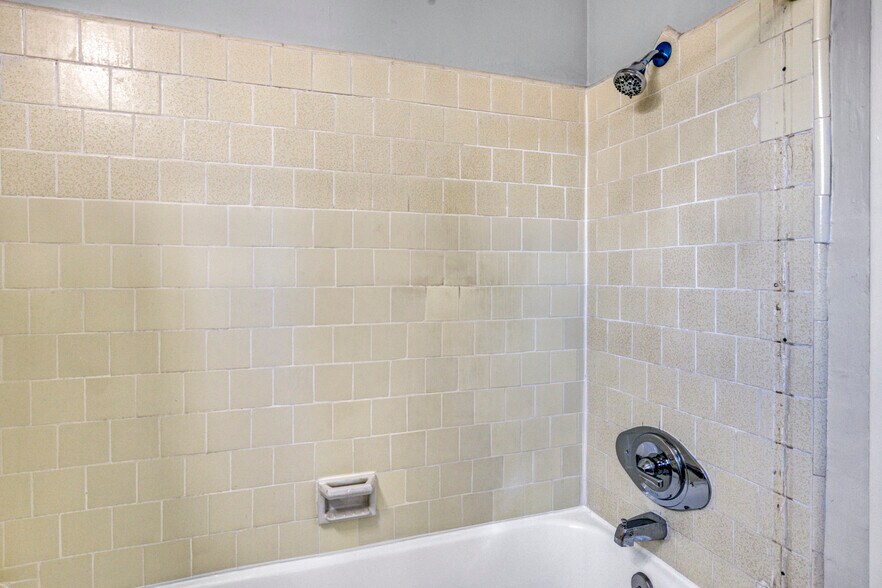 More Photos Of 12256 Riverside Dr, Valley Village Apartments For Sale