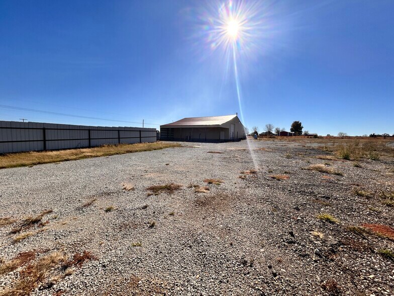 More Photos Of 31511 S Highway 82, Vinita Flex For Lease
