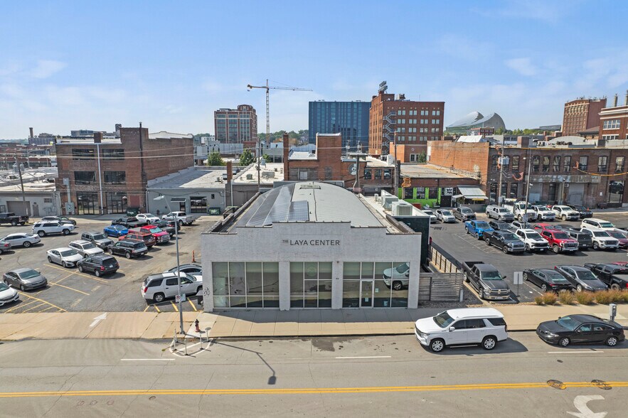 More Photos Of 1814 Oak St, Kansas City General Retail For Lease