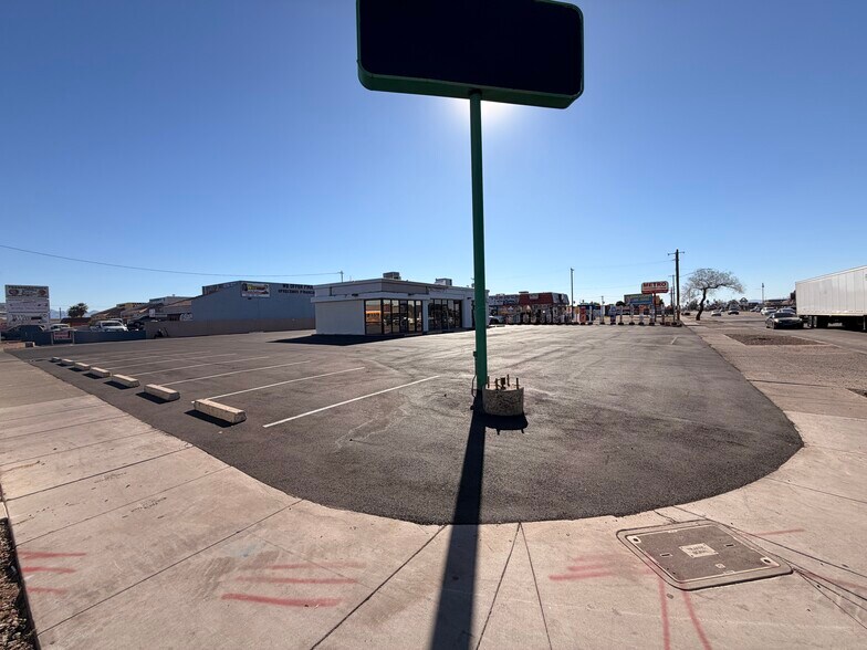 More Photos Of 7501 W Indian School Rd, Phoenix Freestanding For Lease