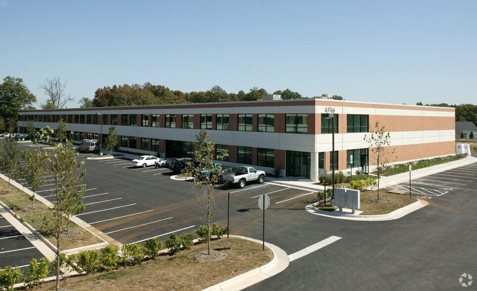 Primary Photo Of 43766 Trade Center Pl, Dulles Town Center Light Manufacturing For Lease