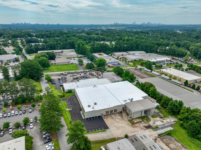 More Photos Of 1850 S Cobb Industrial Blvd, Smyrna Warehouse For Lease