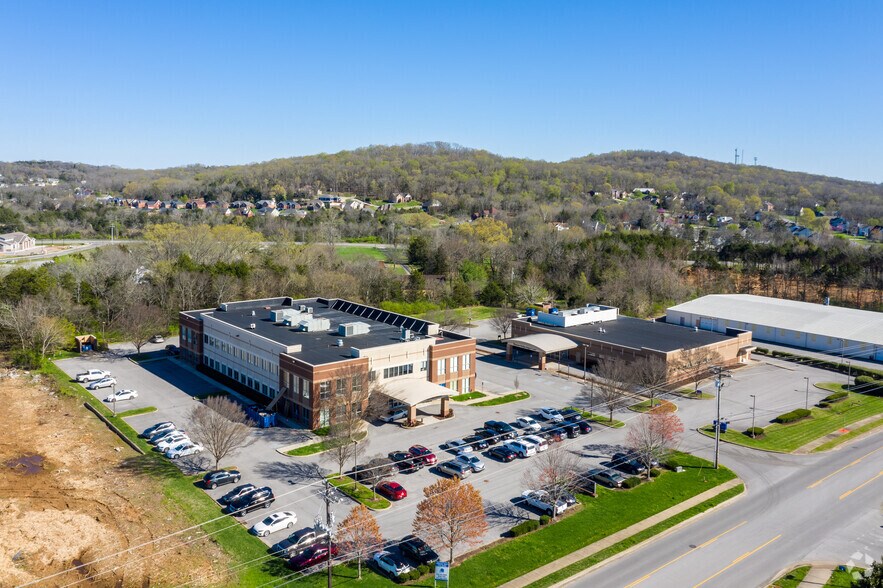 More Photos Of 537 Stonecrest Dr, Smyrna Medical For Lease