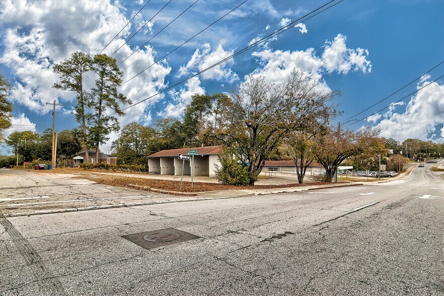 More Photos Of 2321 - 1 Marshall St, Columbia Carwash For Sale