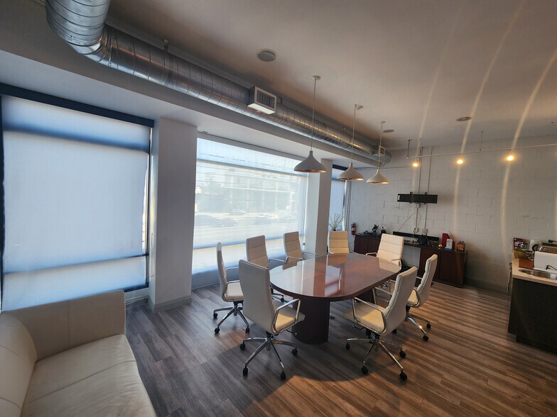 More Photos Of 8543 Venice Blvd, Los Angeles Loft Creative Space For Sale