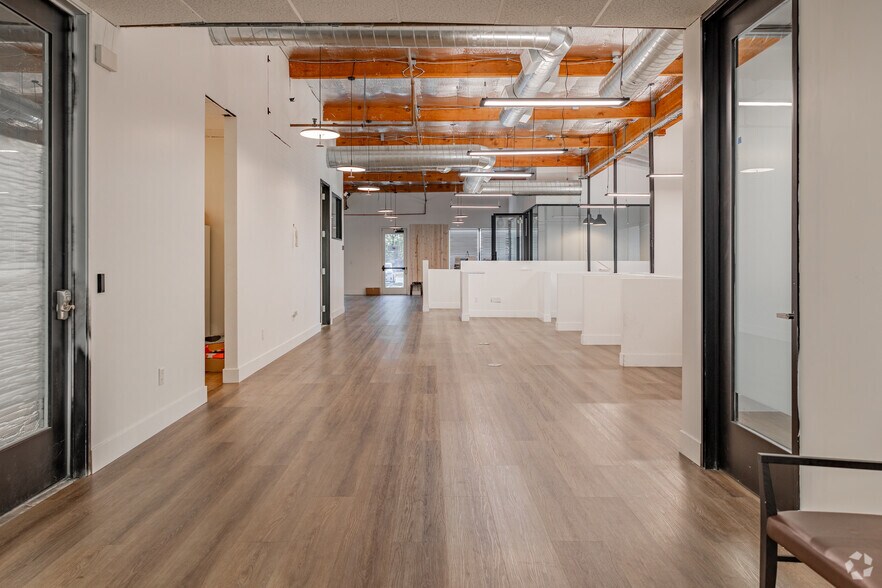 More Photos Of 1522 Brookhollow Dr, Santa Ana Office For Lease