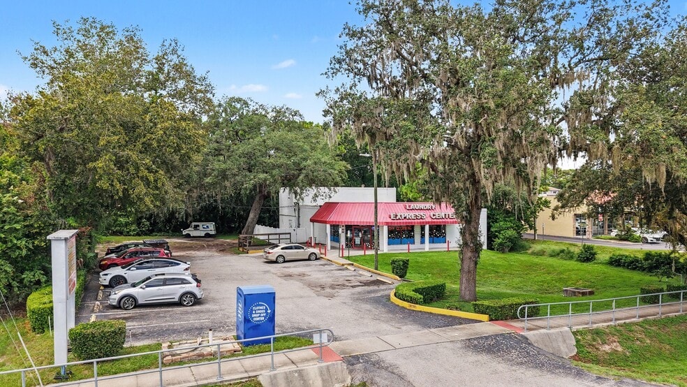 More Photos Of 12712 56th St N, Temple Terrace Freestanding For Sale