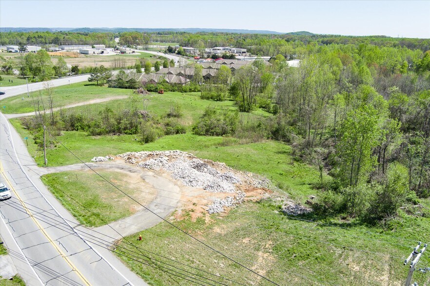 More Photos Of 1588 W Broad St, Cookeville Land For Sale