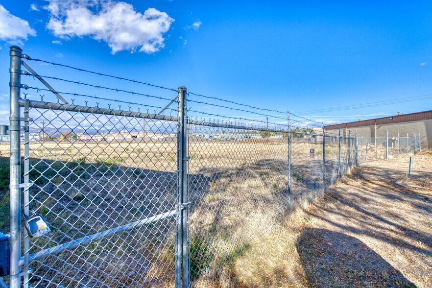 More Photos Of 23 Boston Ct, Longmont Manufacturing For Lease