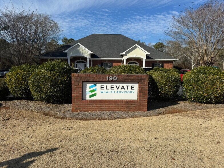 More Photos Of 190 Hawthorne Park, Athens Office For Sale