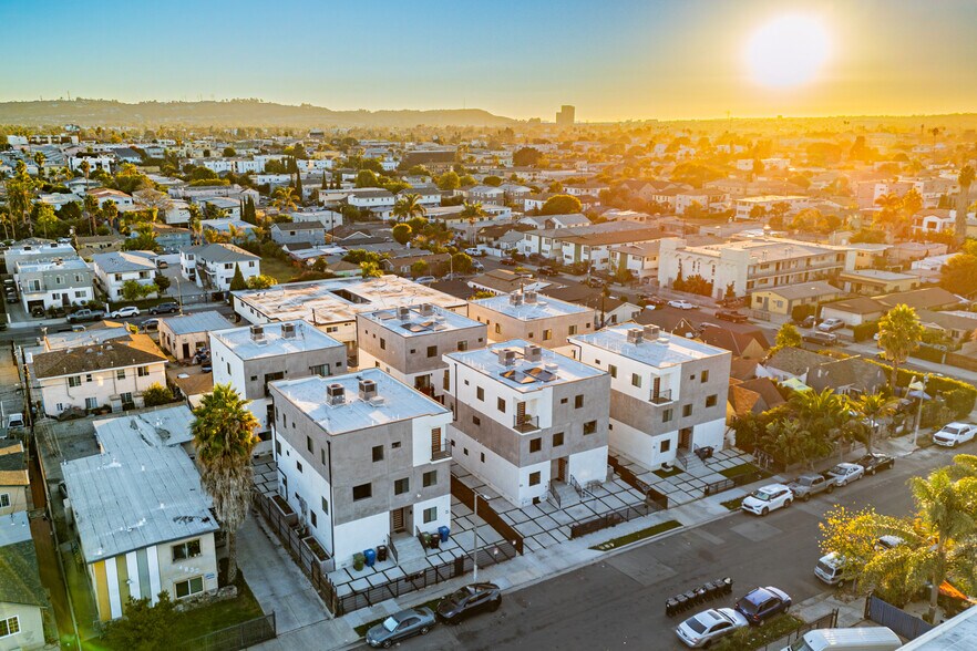 More Photos Of 4842 W 17th St, Los Angeles Apartments For Sale