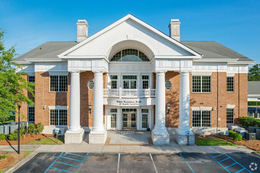 More Photos Of 415 N Main St, Summerville Bank For Lease