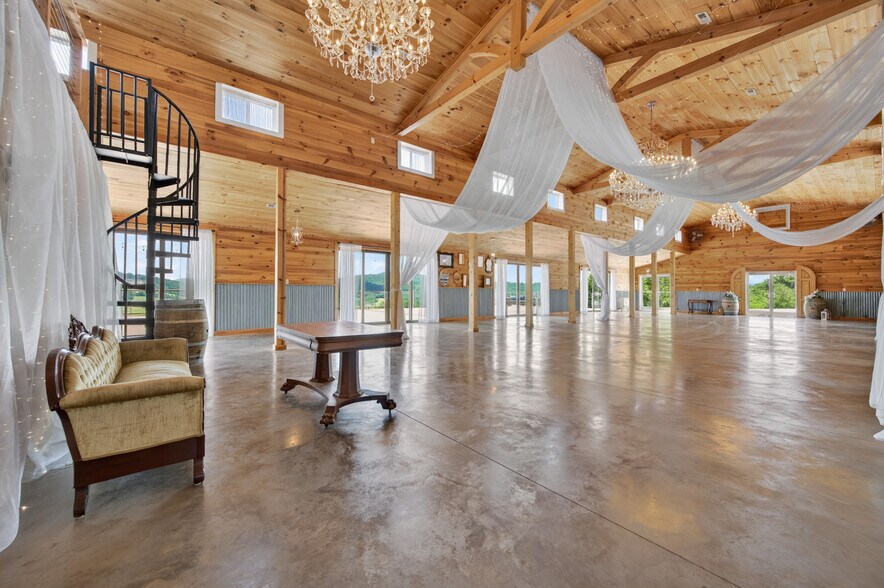 More Photos Of 639 Wagon Wheel Rd, Elk Creek Lodge Meeting Hall For Sale