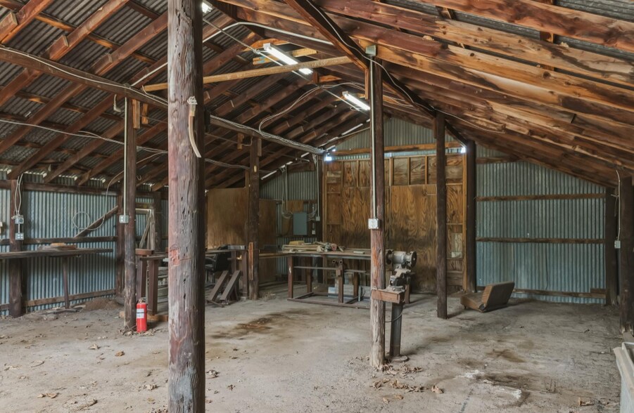 More Photos Of 2040 Fort Worth Hwy, Weatherford Industrial For Sale