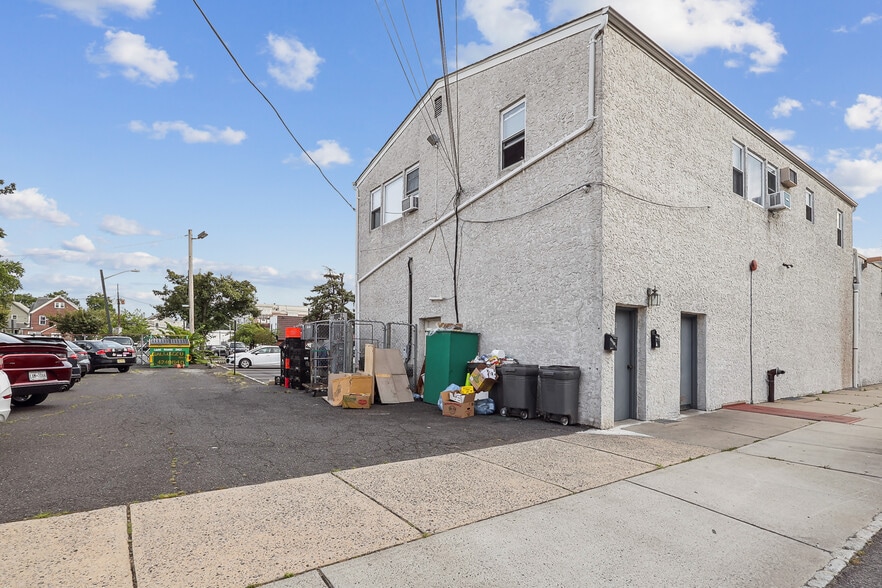 More Photos Of 147 Chestnut St, Roselle Park Storefront Retail Residential For Sale