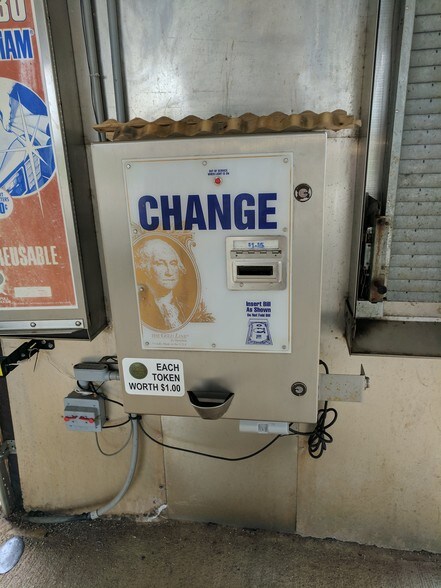 More Photos Of 921 Marquette Dr, Kewaunee Carwash For Sale