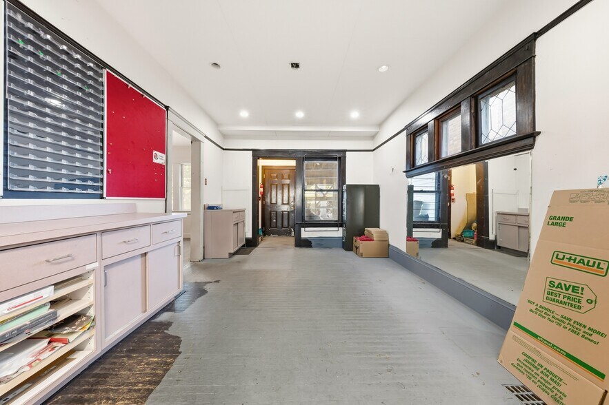More Photos Of 12406 Larchmere Blvd, Cleveland General Retail For Sale