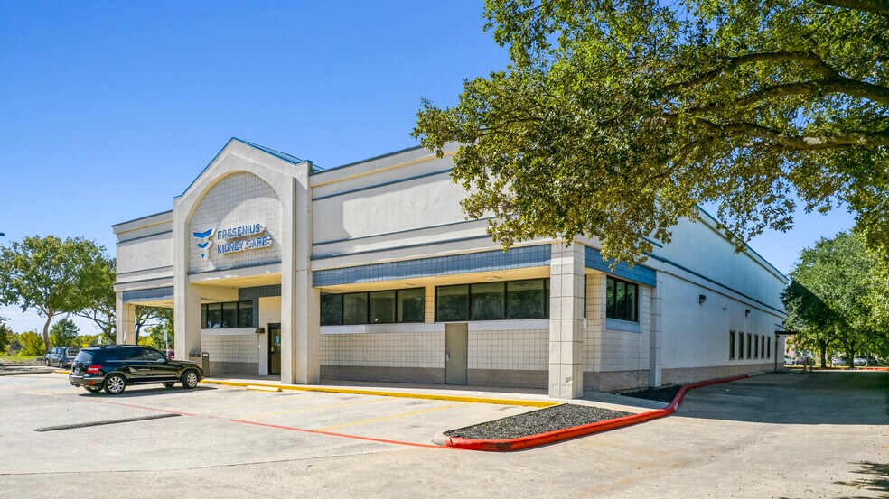 More Photos Of 10505 Jones Rd, Houston Freestanding For Sale