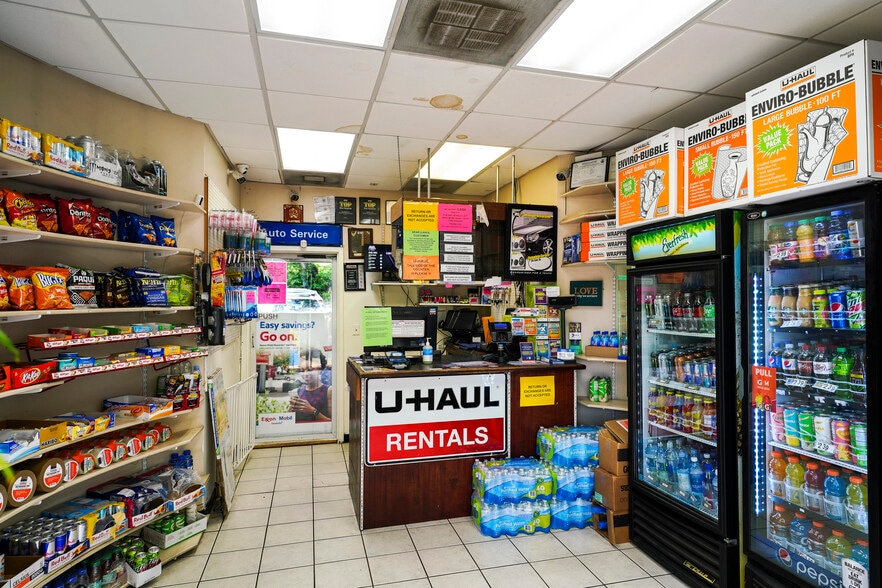 More Photos Of 11410 N Shore Dr, Reston Service Station For Sale