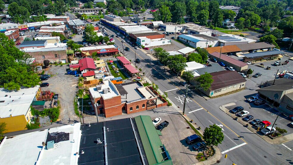 More Photos Of 128 Broadway St, Black Mountain Restaurant For Sale