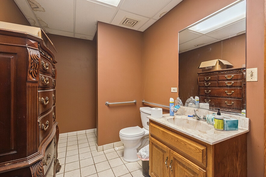 More Photos Of 10470 164th Pl, Orland Park Office Residential For Sale