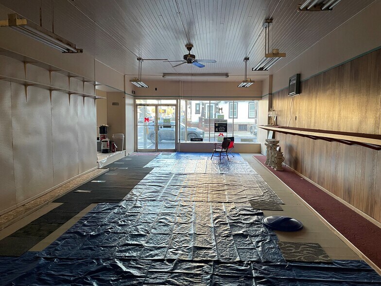 More Photos Of 520 Main St, Hellertown Storefront Retail Residential For Sale