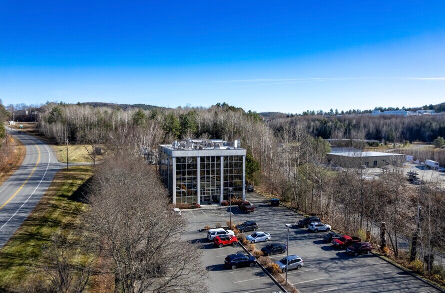 More Photos Of 24 Airport Rd, West Lebanon Office For Lease