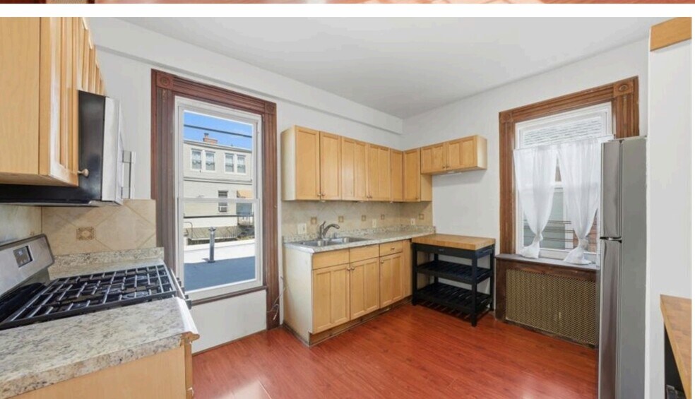 More Photos Of 15 Fort Charles Place, Bronx Apartments For Sale