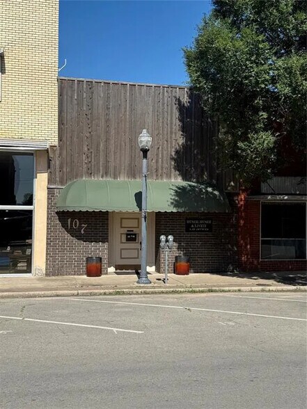 More Photos Of 107 S Wewoka Ave, Wewoka Office For Sale