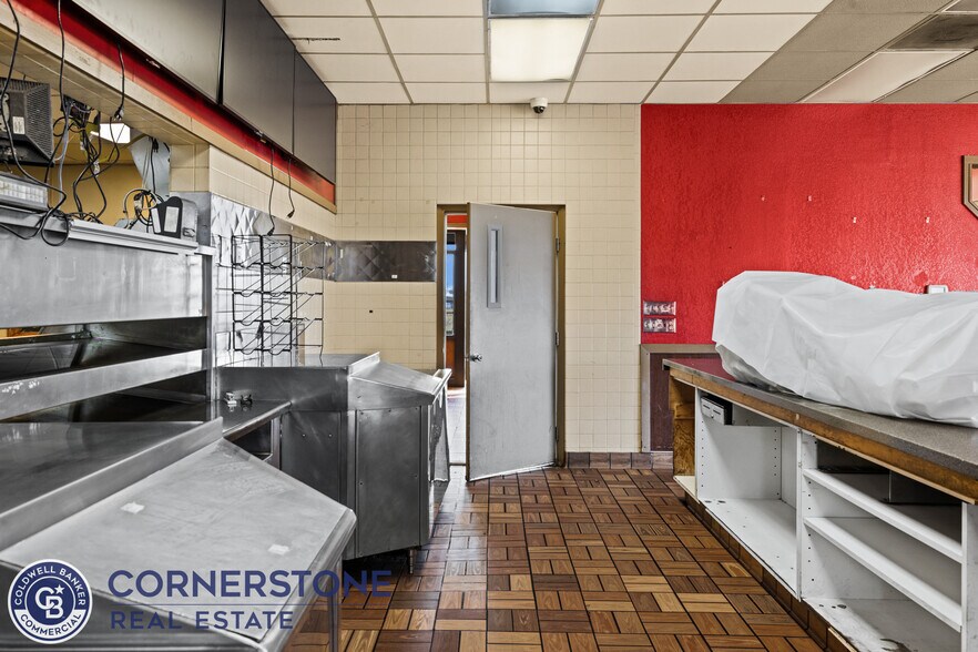 More Photos Of 900 Pronghorn St, Casper Restaurant For Sale