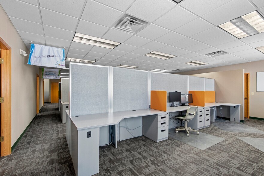 More Photos Of 2980 Walker Dr, Green Bay Office For Sale
