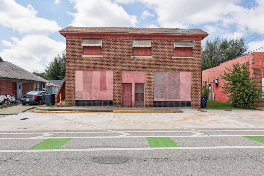 More Photos Of 1923 N Lottie Ave, Oklahoma City Storefront For Sale