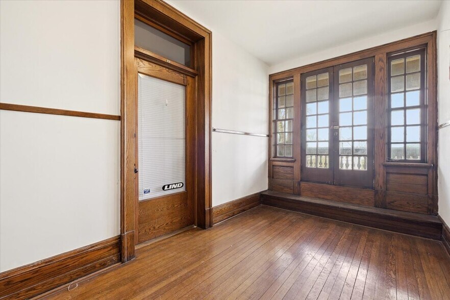 More Photos Of 283 Park Ave W, Mansfield Apartments For Sale