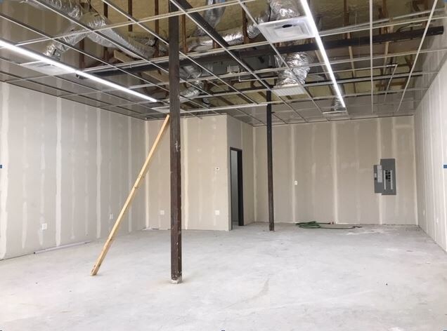 More Photos Of 210-212 SW 2nd St, Grand Prairie Storefront Retail Office For Lease