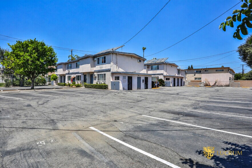 More Photos Of 6944-6954 Coldwater Canyon Ave, North Hollywood Apartments For Sale
