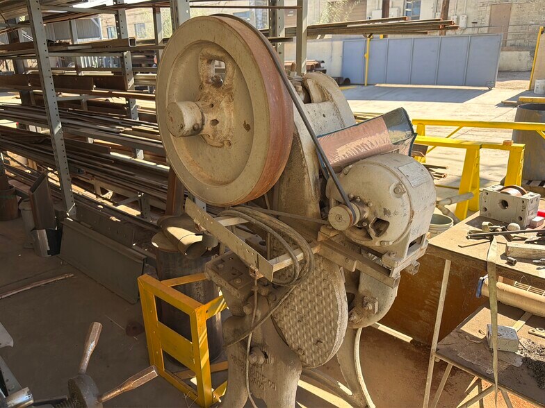 More Photos Of 3122-3144 E Columbia St, Tucson Research And Development For Sale