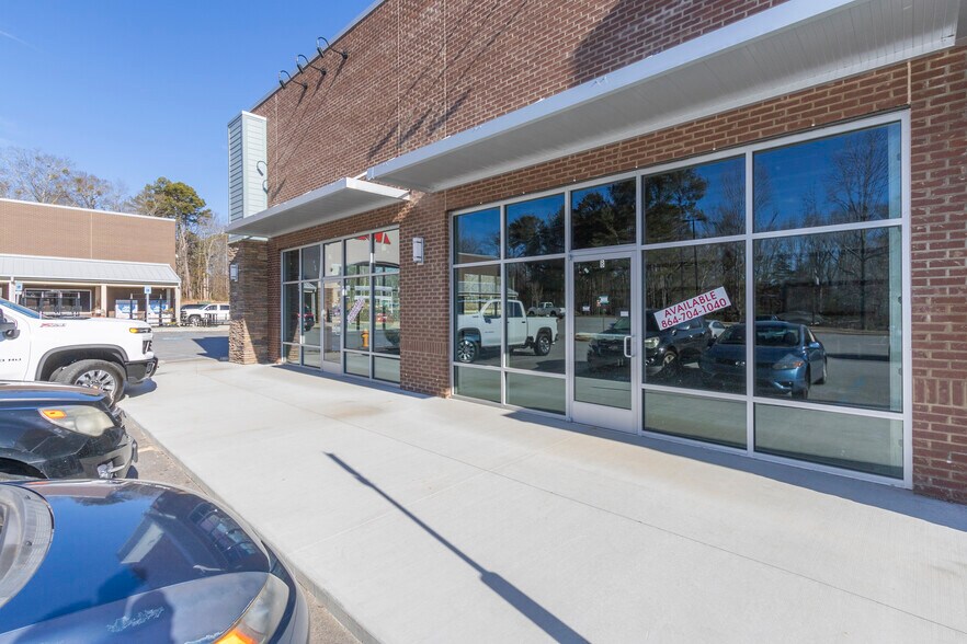 More Photos Of 6516 State Park Rd, Travelers Rest Storefront For Lease