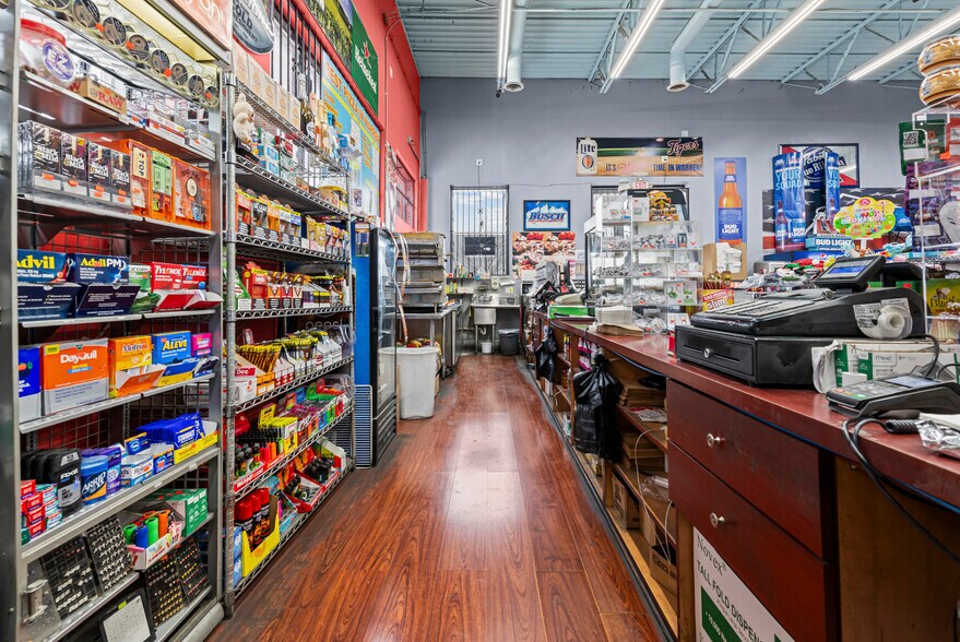 More Photos Of 7512 E 9 Mile Rd, Warren Convenience Store For Sale
