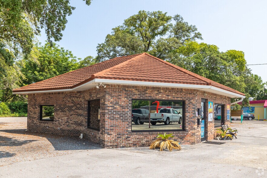 More Photos Of 500 Eglin Pky, Fort Walton Beach Auto Dealership For Sale