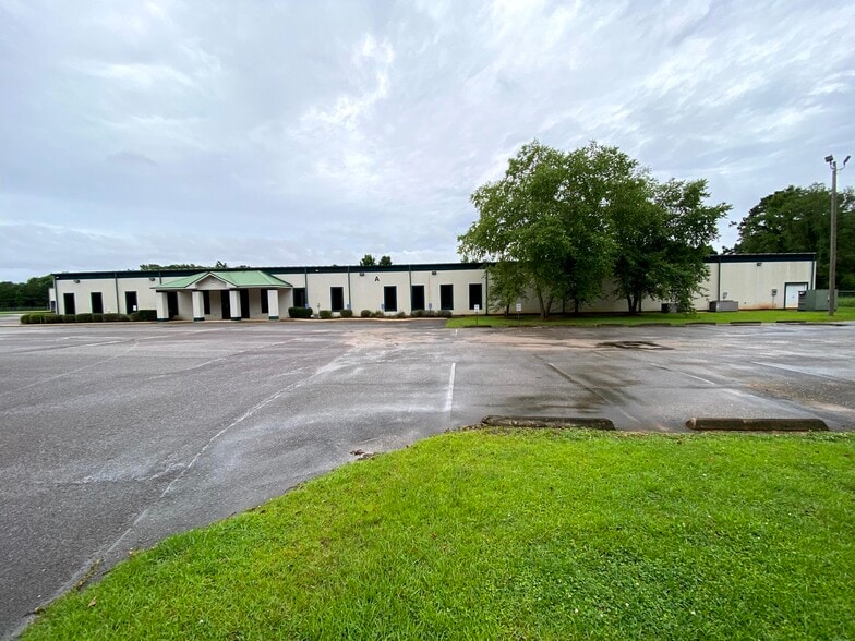 Primary Photo Of 3107 Halls Mill Rd, Mobile Manufacturing For Lease