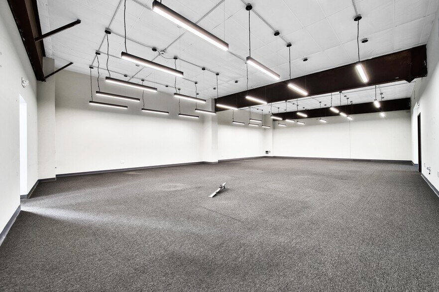 More Photos Of 5939 Albert Dr, Humble Light Distribution For Sale