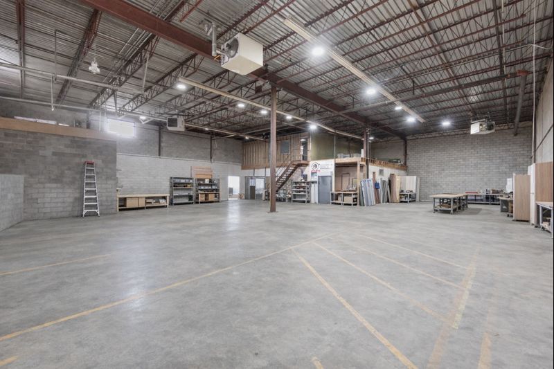 Primary Photo Of 9170 Boul Maurice-Duplessis, Montréal Warehouse For Lease