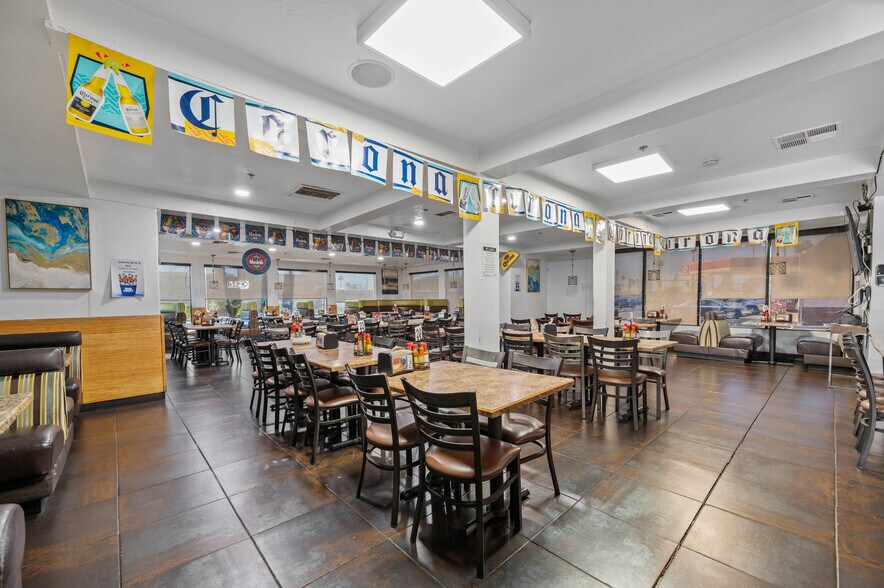 More Photos Of 5828 W Indian School Rd, Phoenix Restaurant For Sale