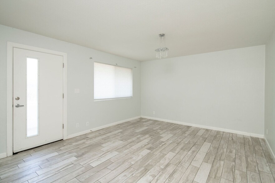 More Photos Of 3141 N 37th St, Phoenix Apartments For Sale