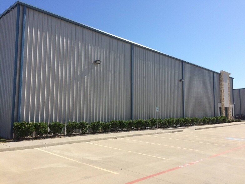 More Photos Of 8626 Fairbanks N Houston Rd, Houston Warehouse For Lease