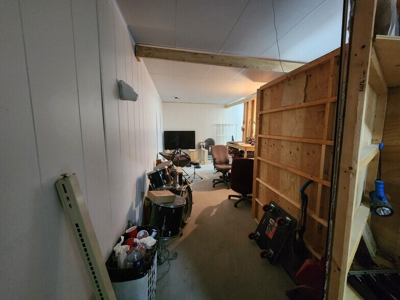 More Photos Of 208 Railway Ave E, Drumheller Convenience Store For Sale