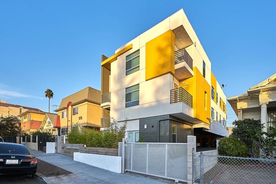 More Photos Of 978 S Mariposa Ave, Los Angeles Apartments For Sale