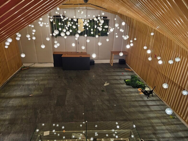 More Photos Of 3015 Newtown Ave, Astoria Apartments For Lease